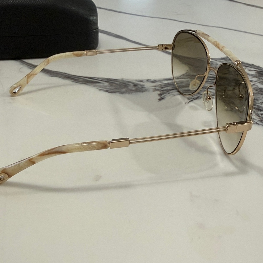 Like new authentic Chloe Gold Aviator Sunglasses - Picture 5 of 8